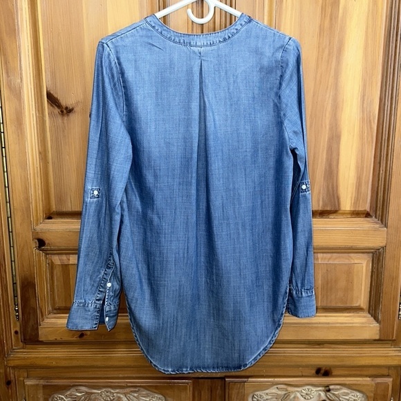 The Impeccable Pig Tencel Roll Tab Sleeve high Low Hem Tunic - Picture 2 of 4